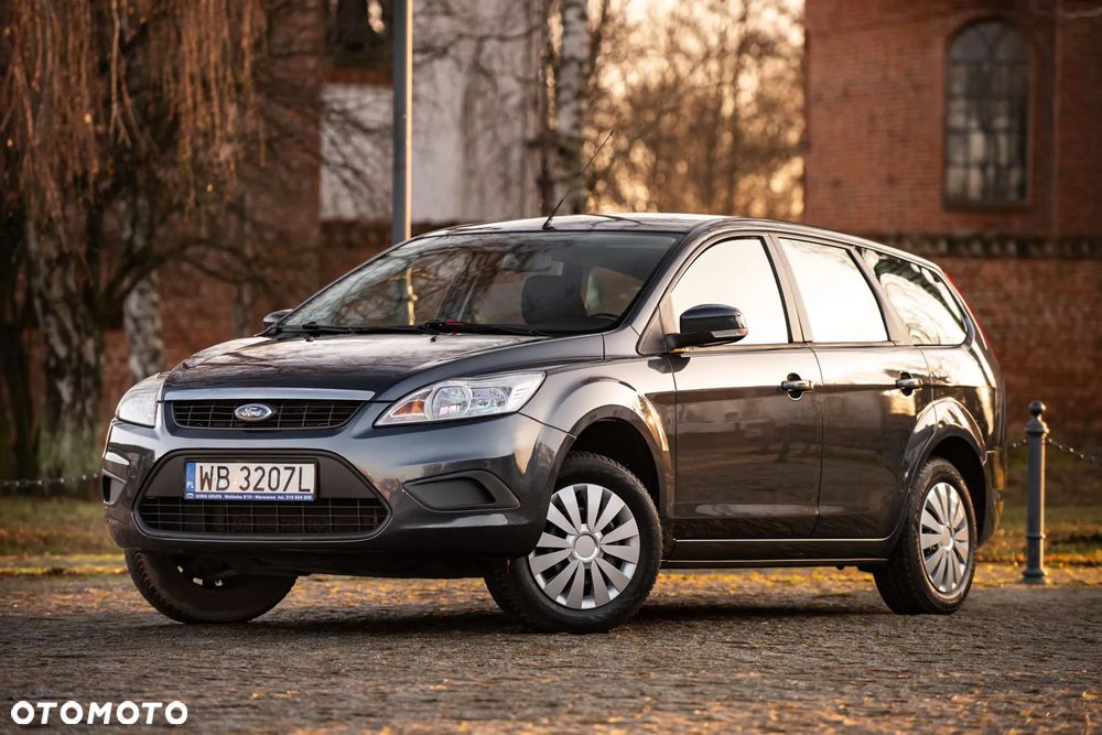 Ford Focus 1.6 Trend + - 1
