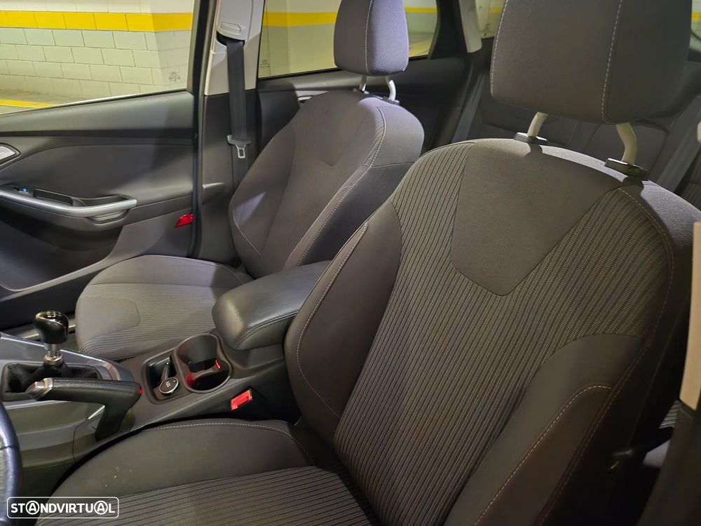 Ford Focus SW 1.6 TDCi Titanium Best - 22