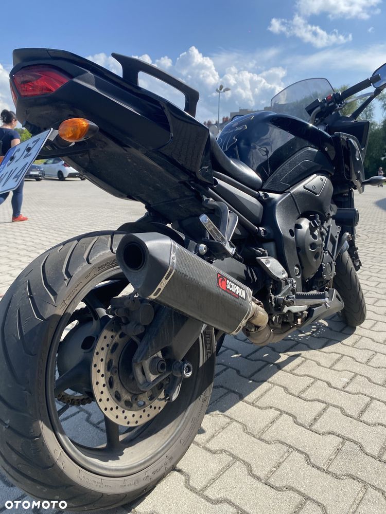 Yamaha FZ8 - 3
