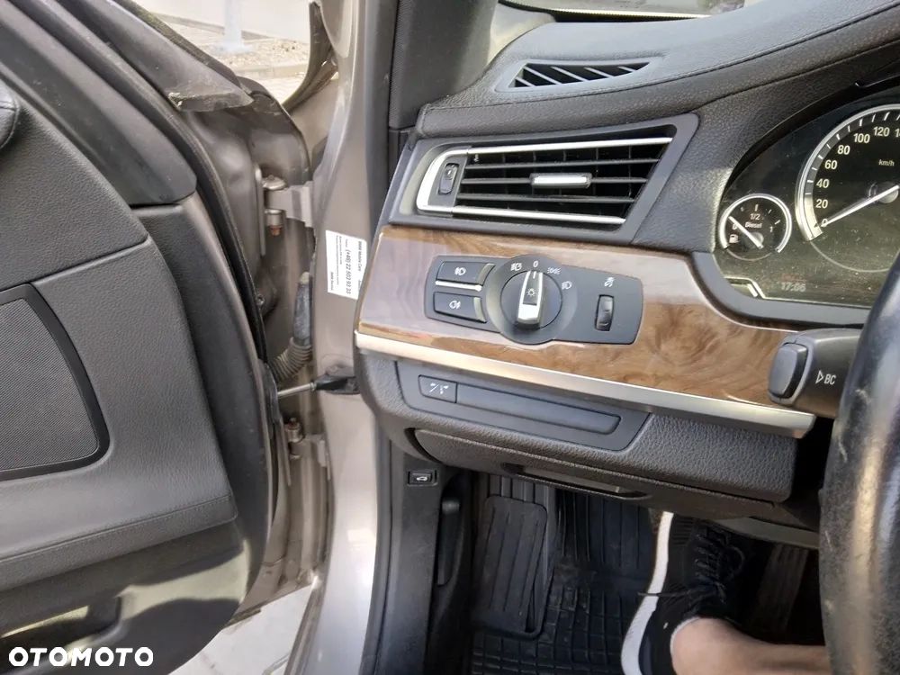 BMW Seria 7 730d Blue Performance - 9