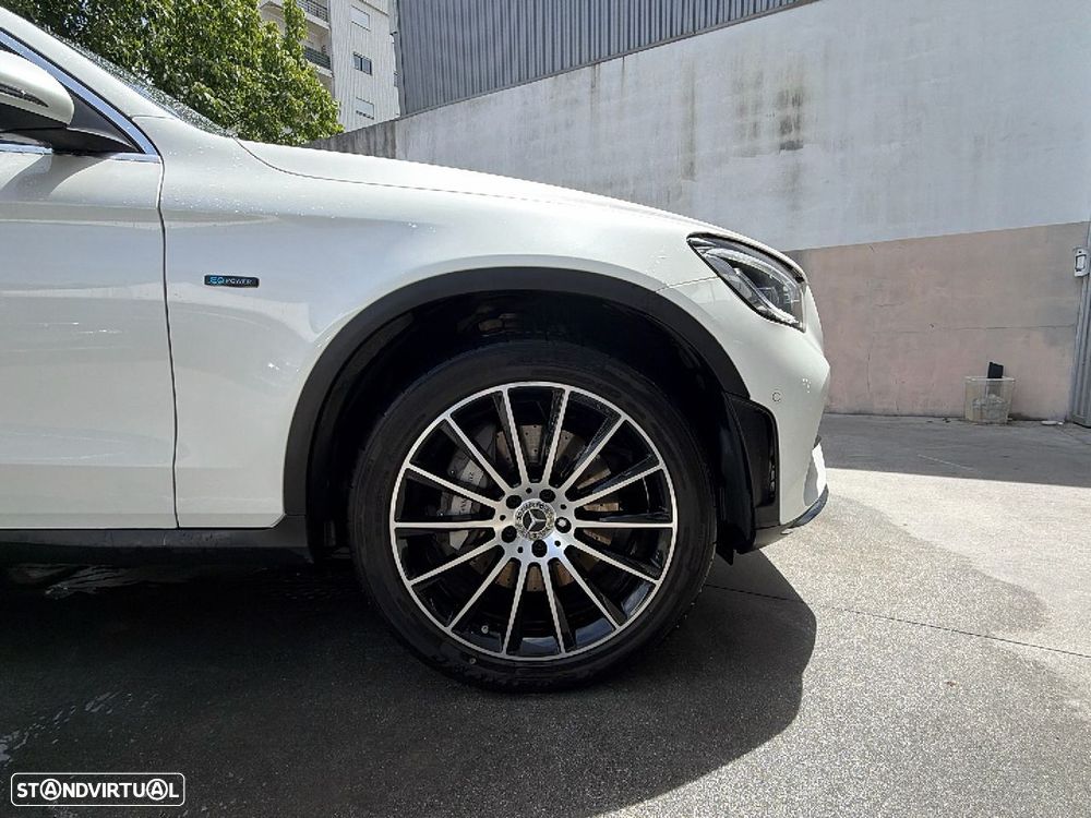 Mercedes-Benz GLC 300 e 4Matic - 28
