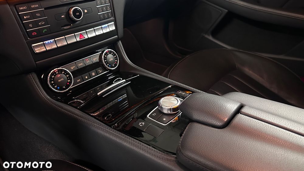 Mercedes-Benz CLS 350 d 4Matic 9G-TRONIC - 25