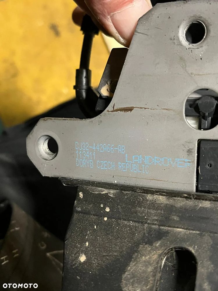Zamek tylna klapa BJ32-442A66 Range Rover Evoque L538 - 2