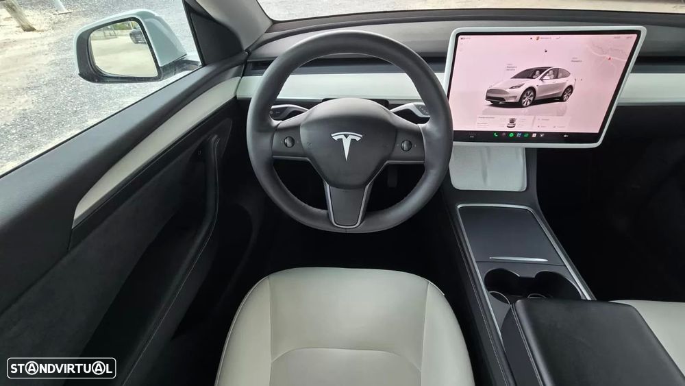 Tesla Model Y Long Range Dual Motor AWD - 19
