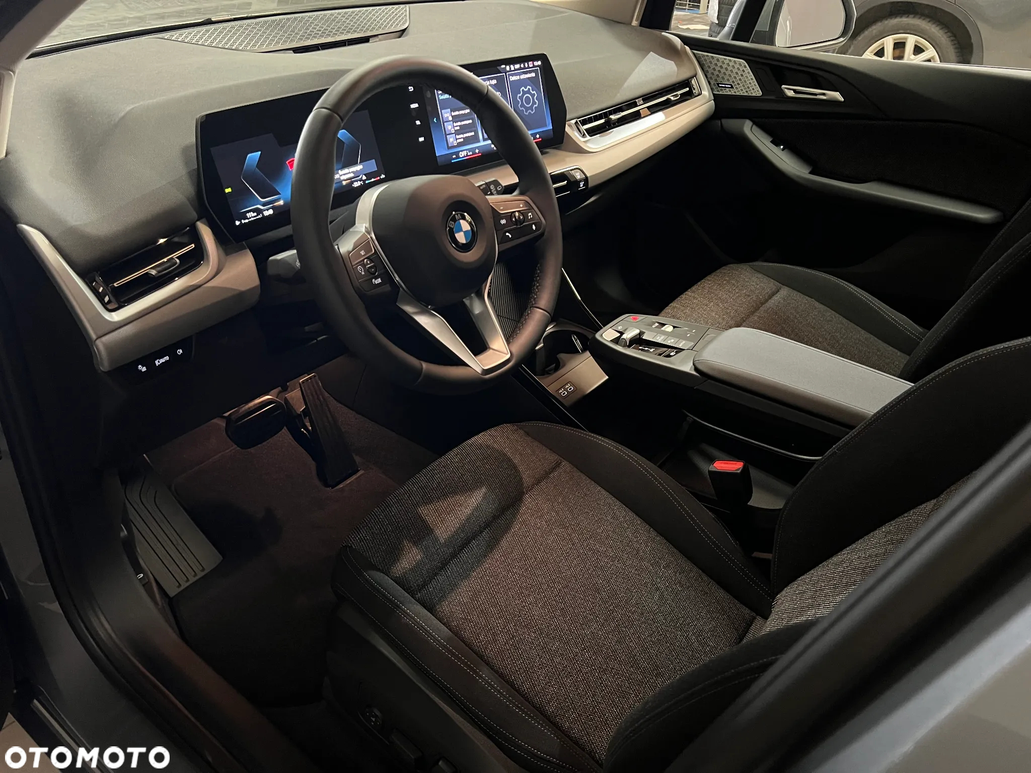 BMW Seria 2 216i - 7