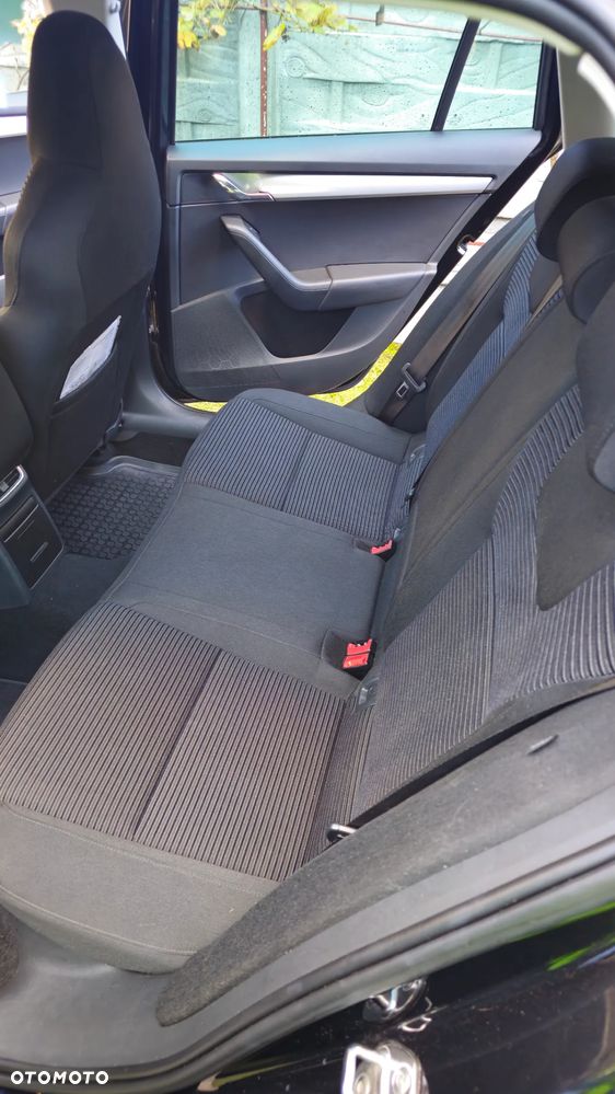 Skoda Octavia 2.0 TDI Ambition DSG - 18
