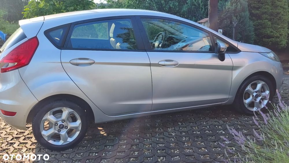 Ford Fiesta 1.25 SYNC Edition - 12