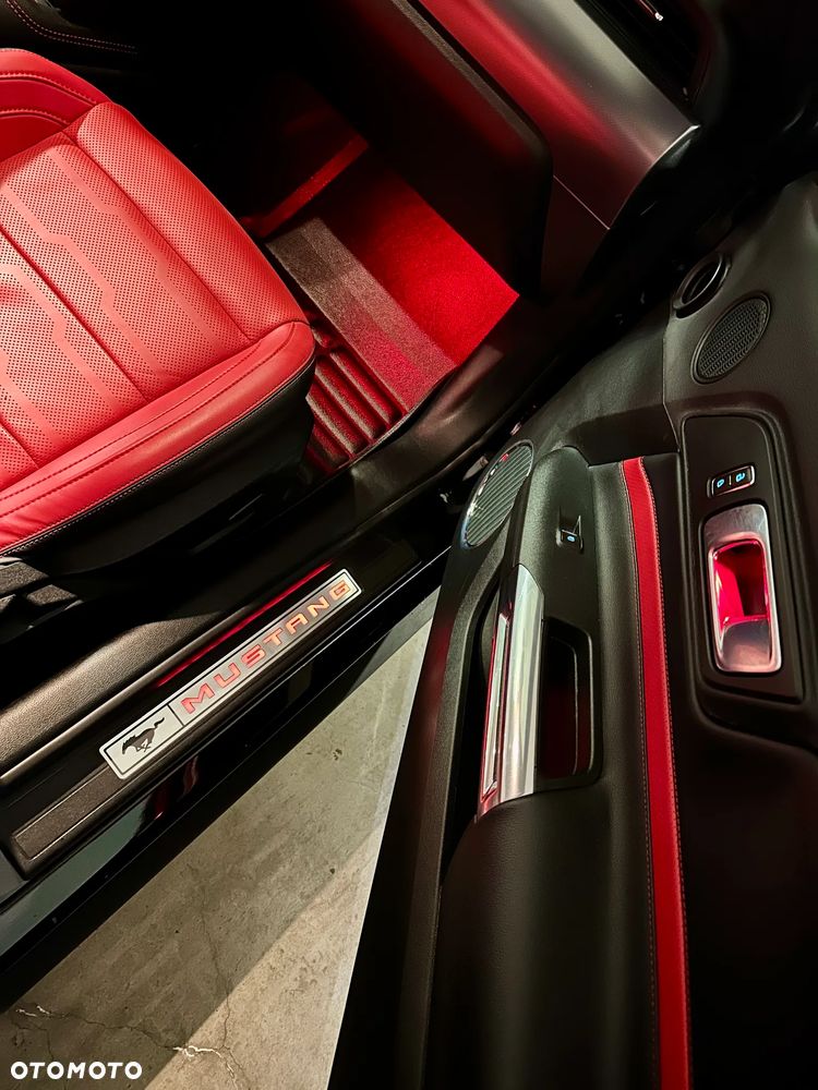 Ford Mustang - 11