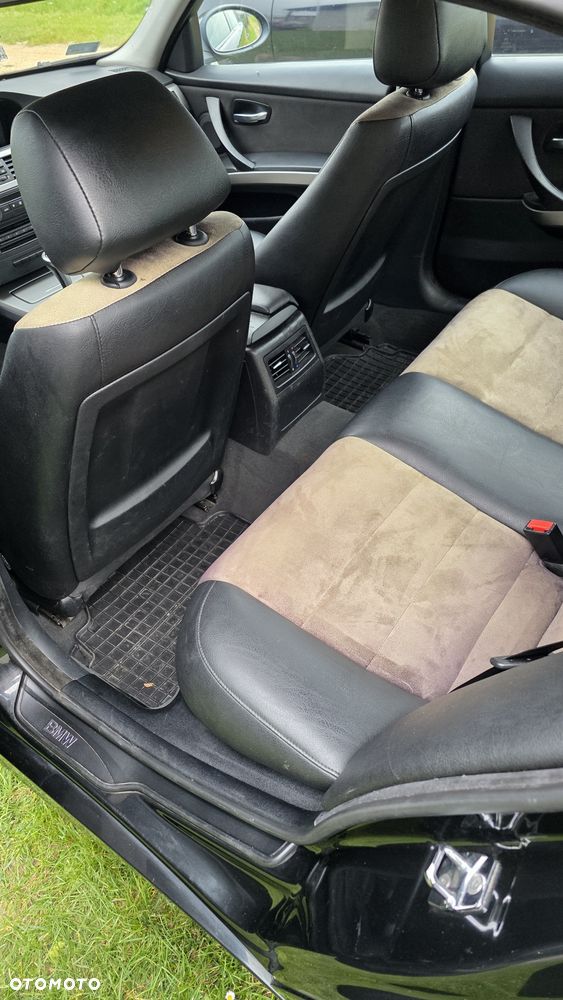 BMW Seria 3 2005 photo 4
