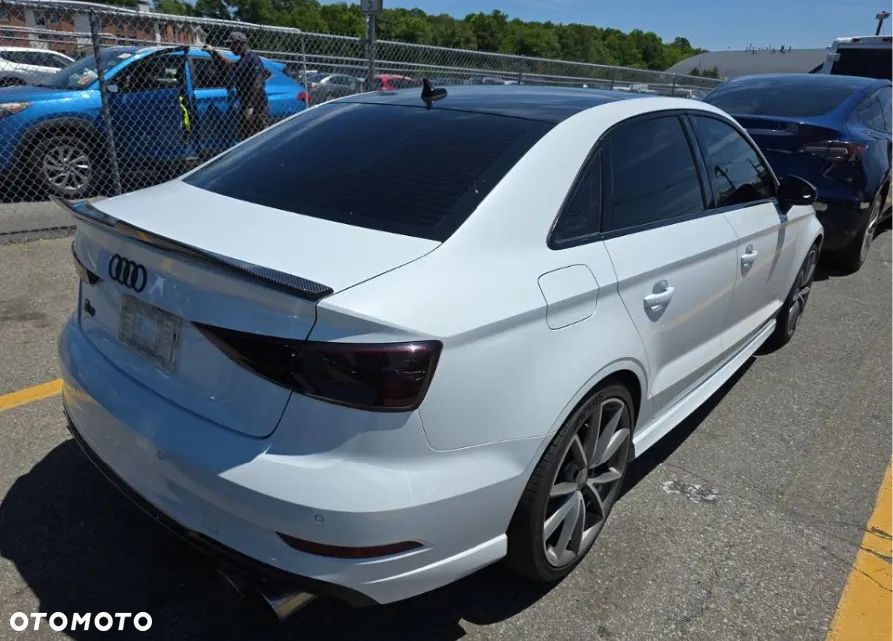 Audi S3 S tronic - 4