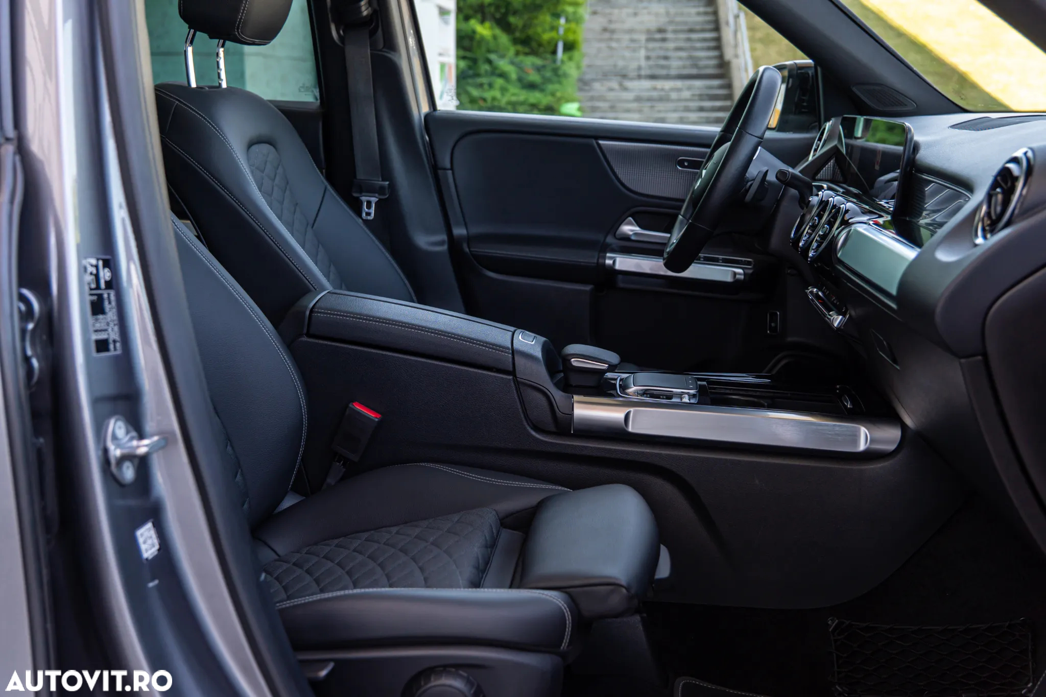 Mercedes-Benz GLB 250 4Matic 8G-DCT AMG Line - 35