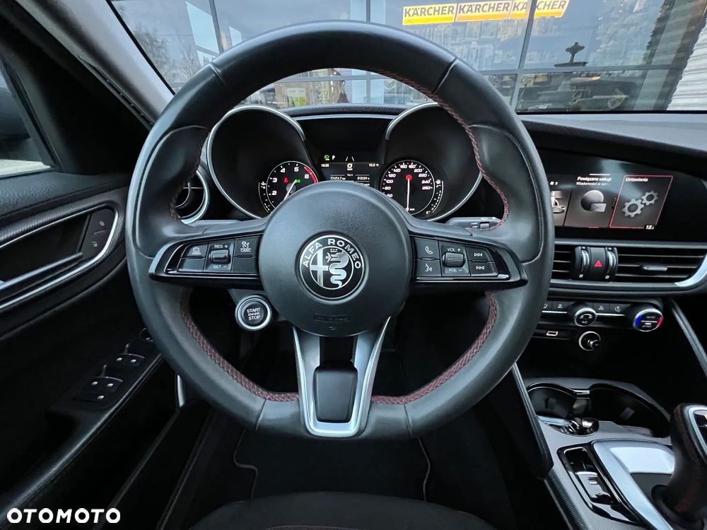 Alfa Romeo Giulia 2.0 Turbo Business - 14