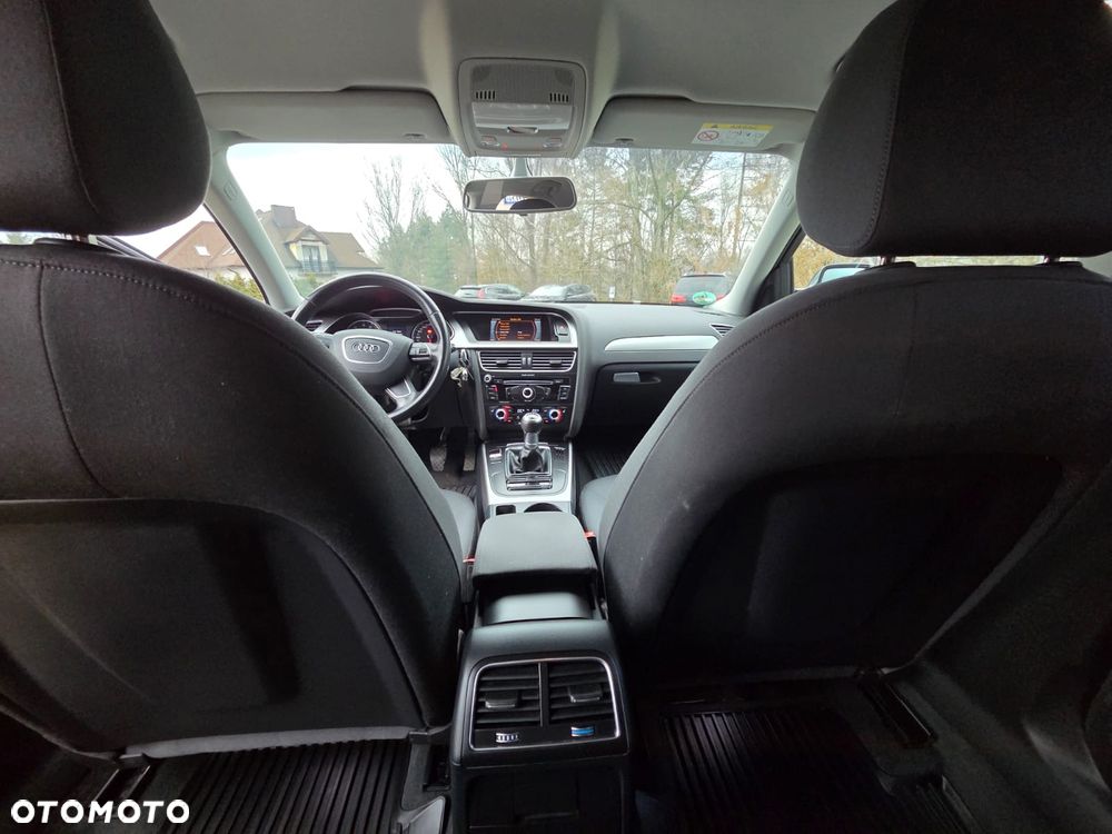 Audi A4 Limousine - 16