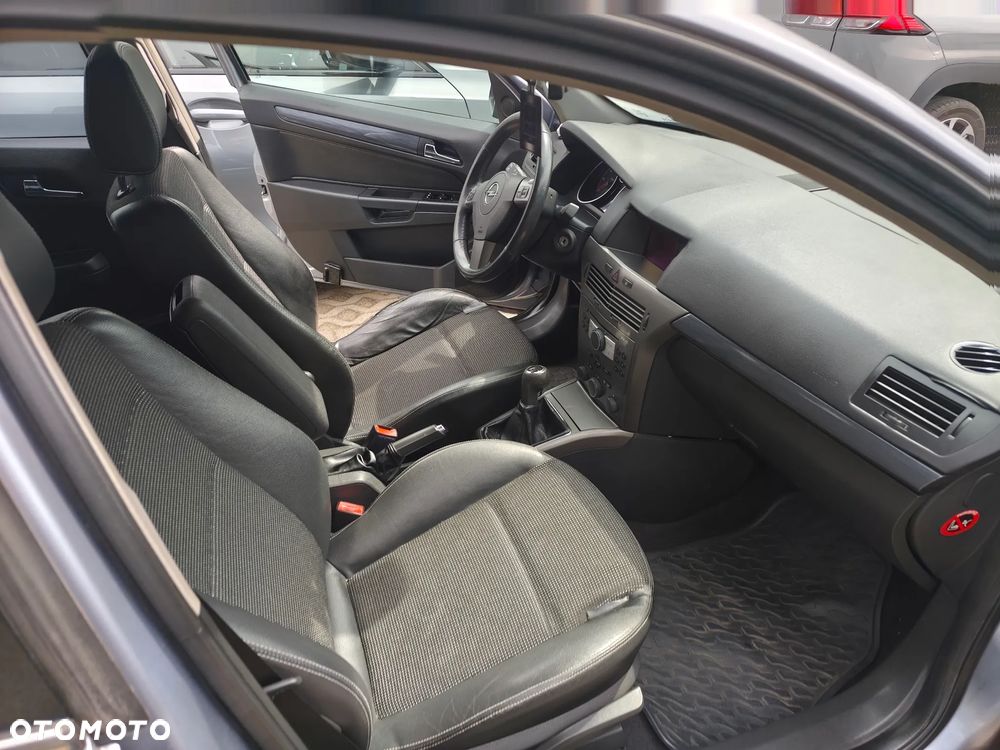 Opel Astra 1.7 CDTI Cosmo - 10