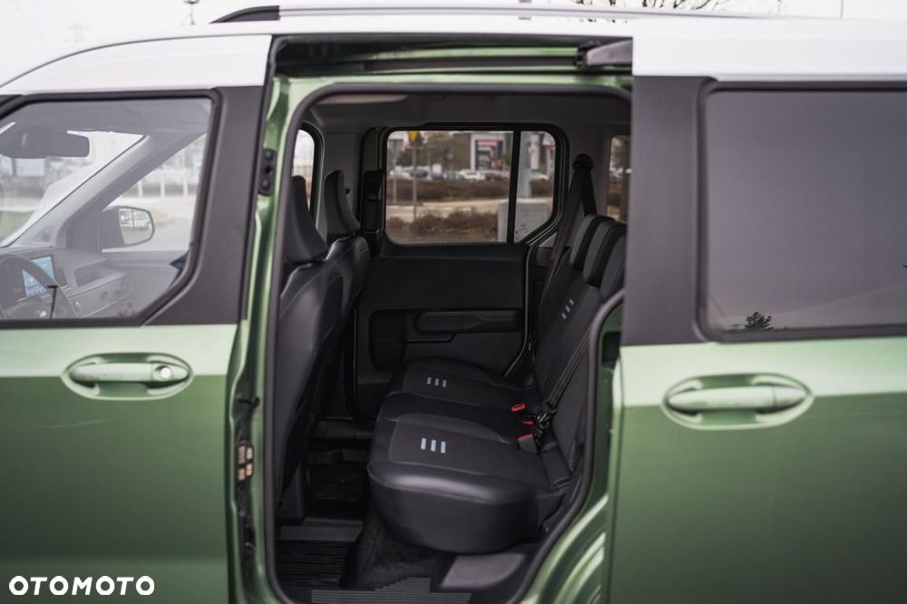 Ford Tourneo Courier - 28