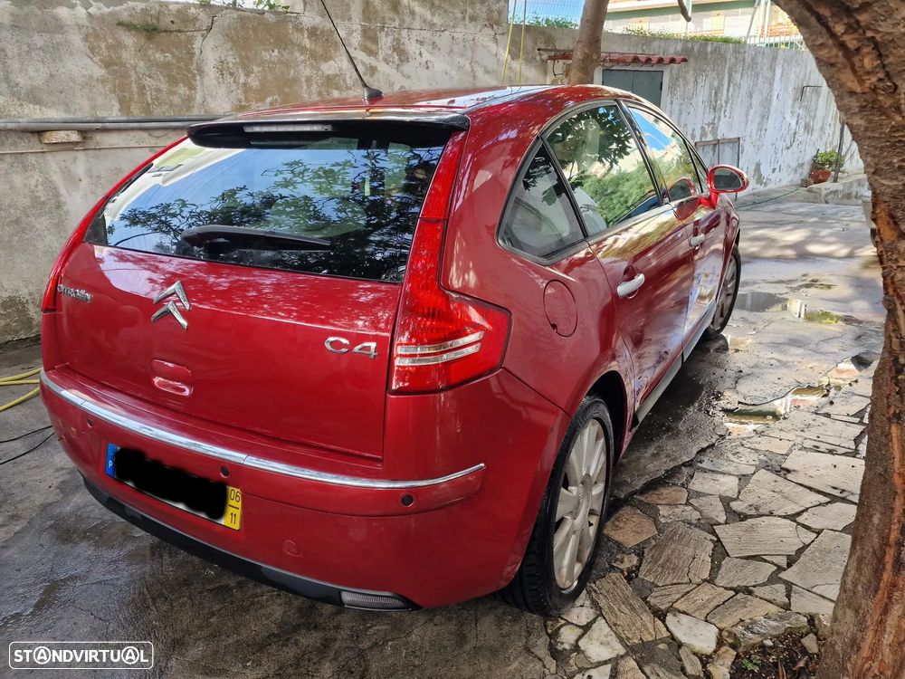 Citroën C4 1.6 HDi 110 Exclusive - 6
