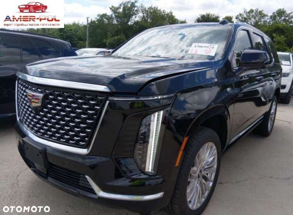 Cadillac Escalade - 1