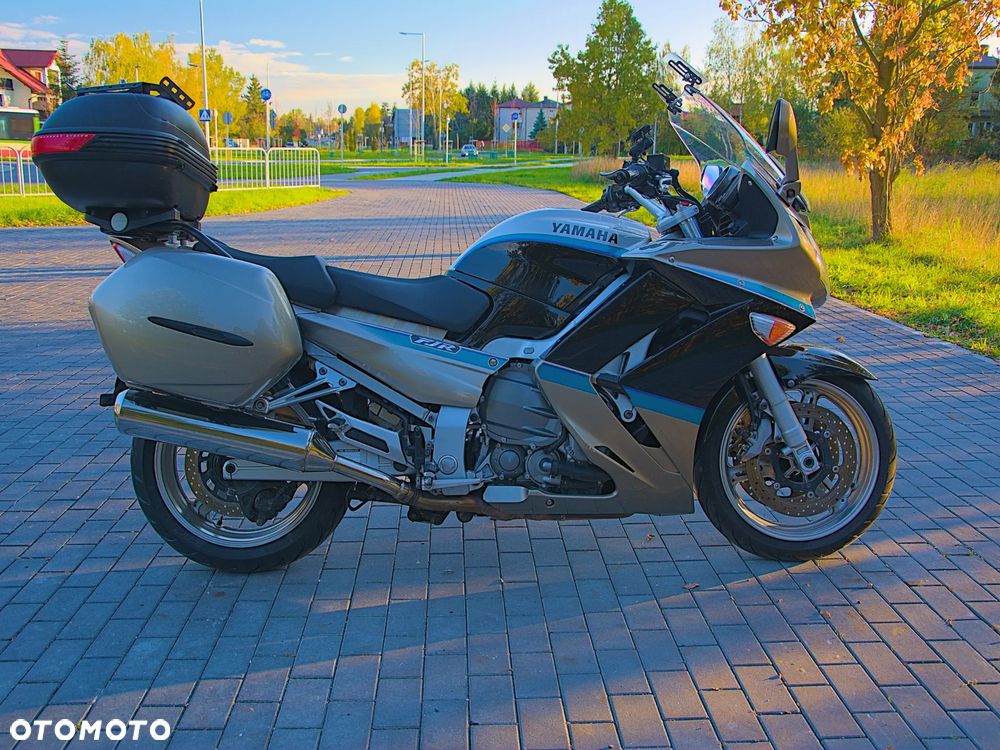 Yamaha FJR - 10