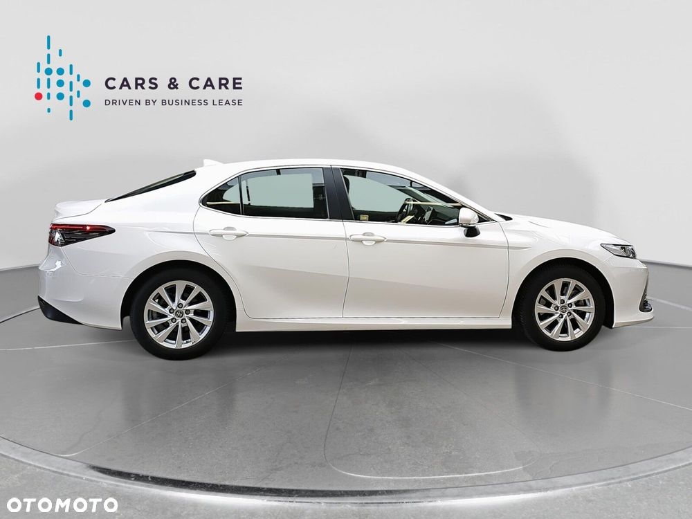Toyota Camry 2.5 Hybrid Comfort CVT - 23