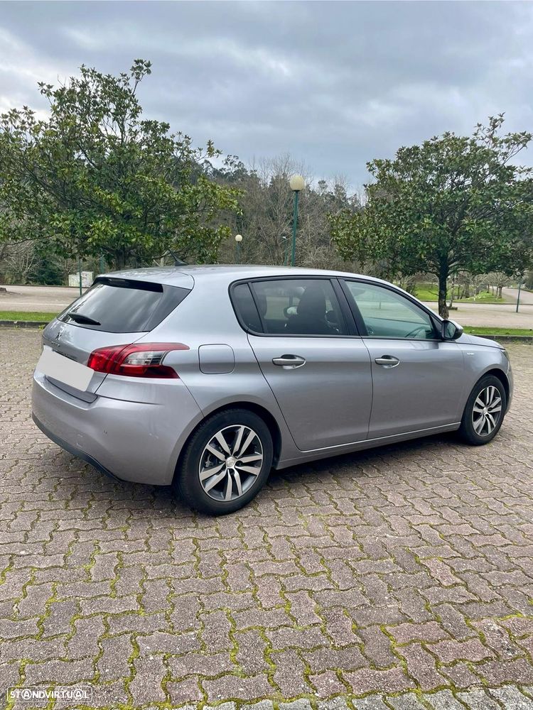 Peugeot 308 PureTech 110 Stop & Start Style - 4