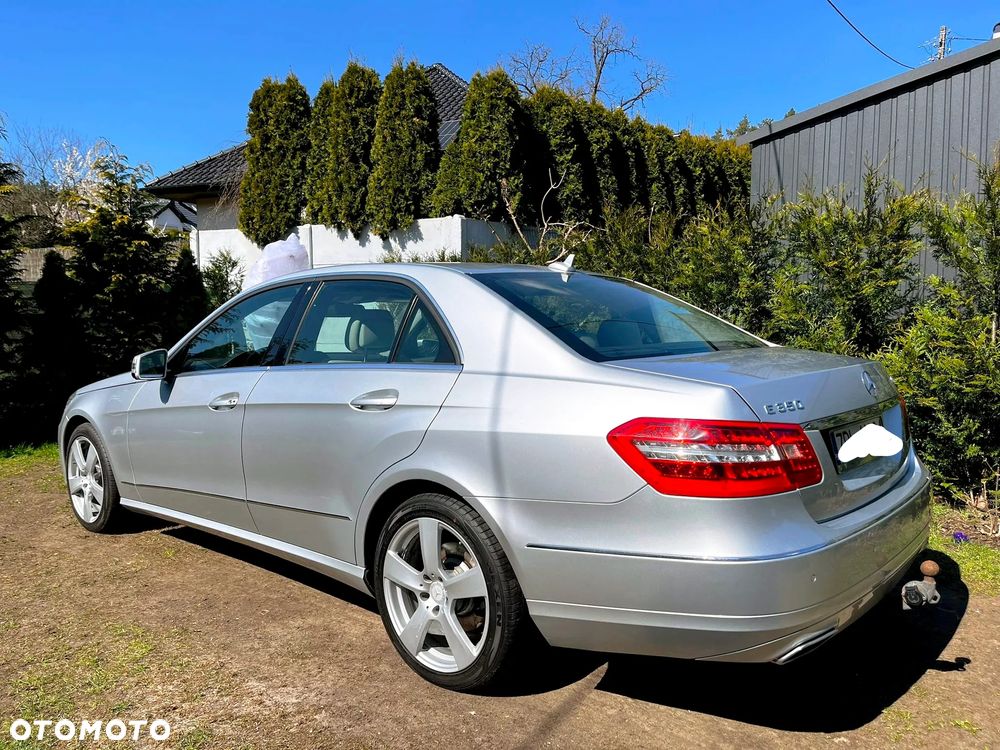 Mercedes-Benz Klasa E 350 CDI BlueEff Avantgarde - 3