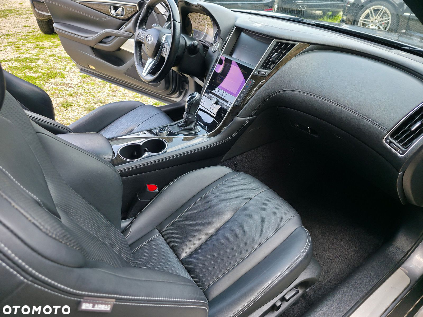 Infiniti Q60 - 14