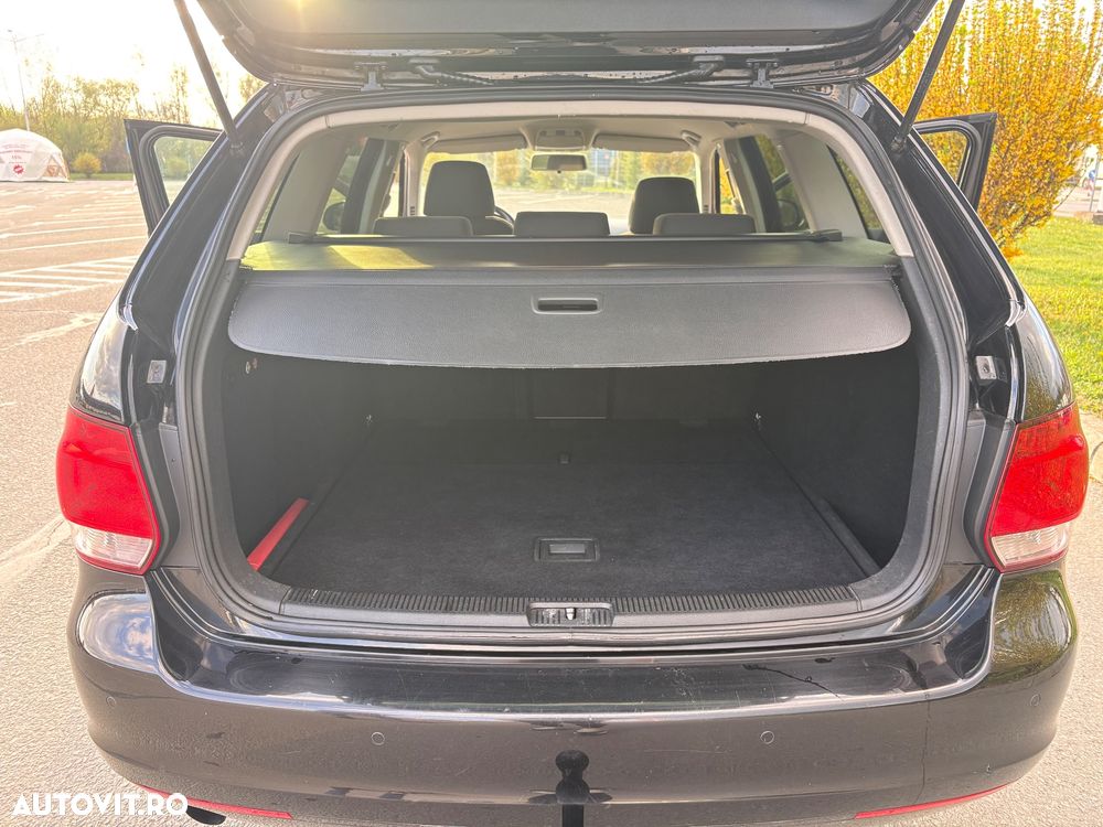 Volkswagen Golf 1.6 TDI DPF Style - 9