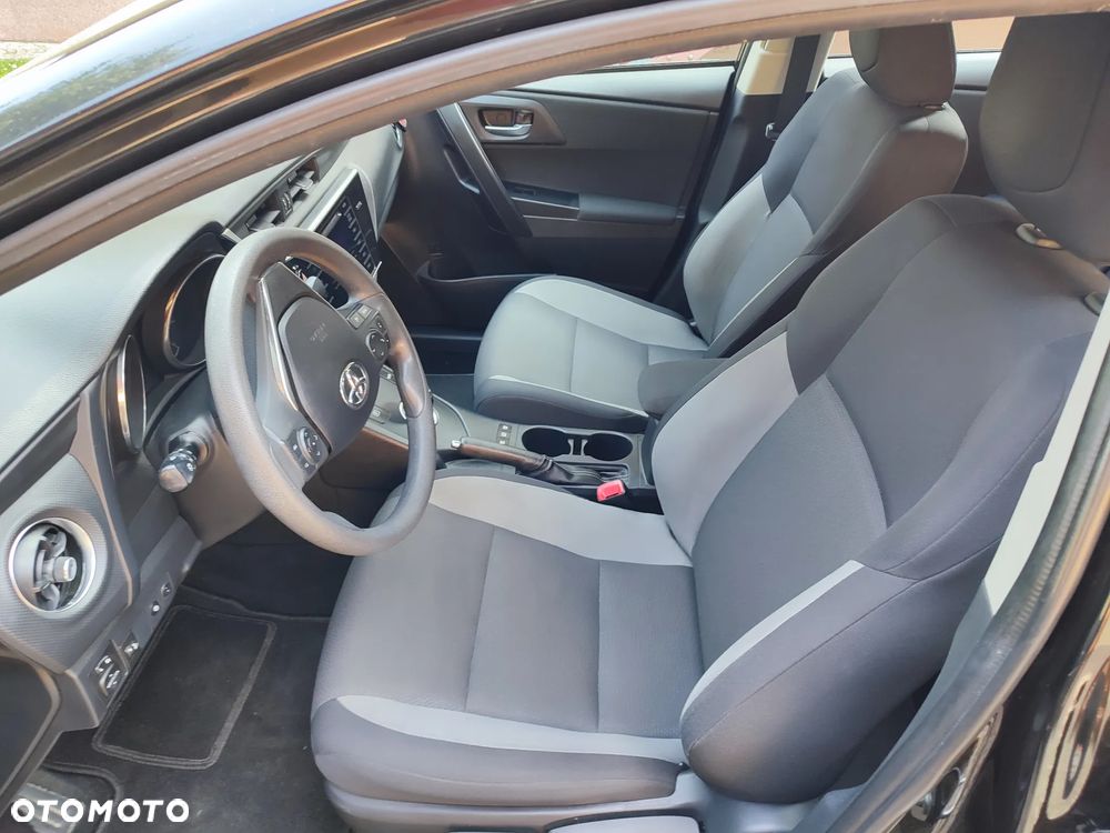 Toyota Auris - 3
