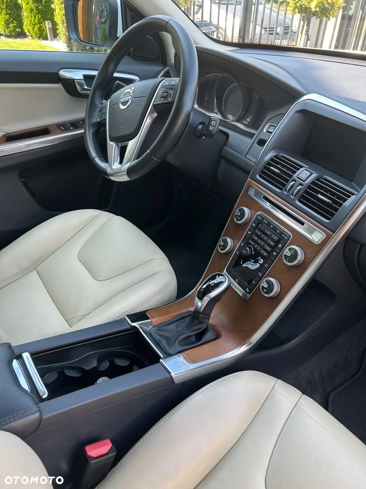 Volvo XC 60 - 14