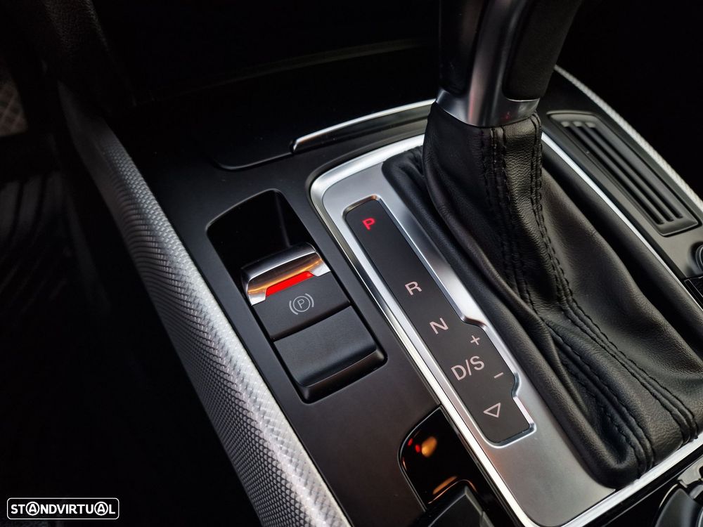 Audi A4 2.0 TDI multitronic Business Line S-line - 27