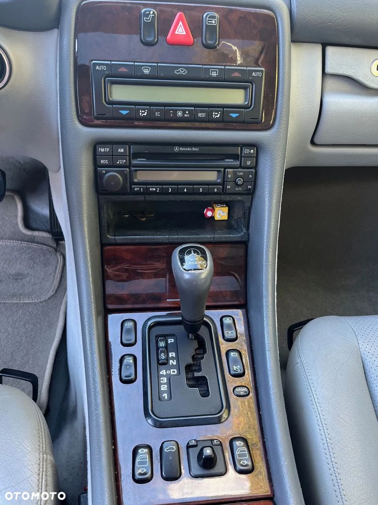 Mercedes-Benz CLK - 11