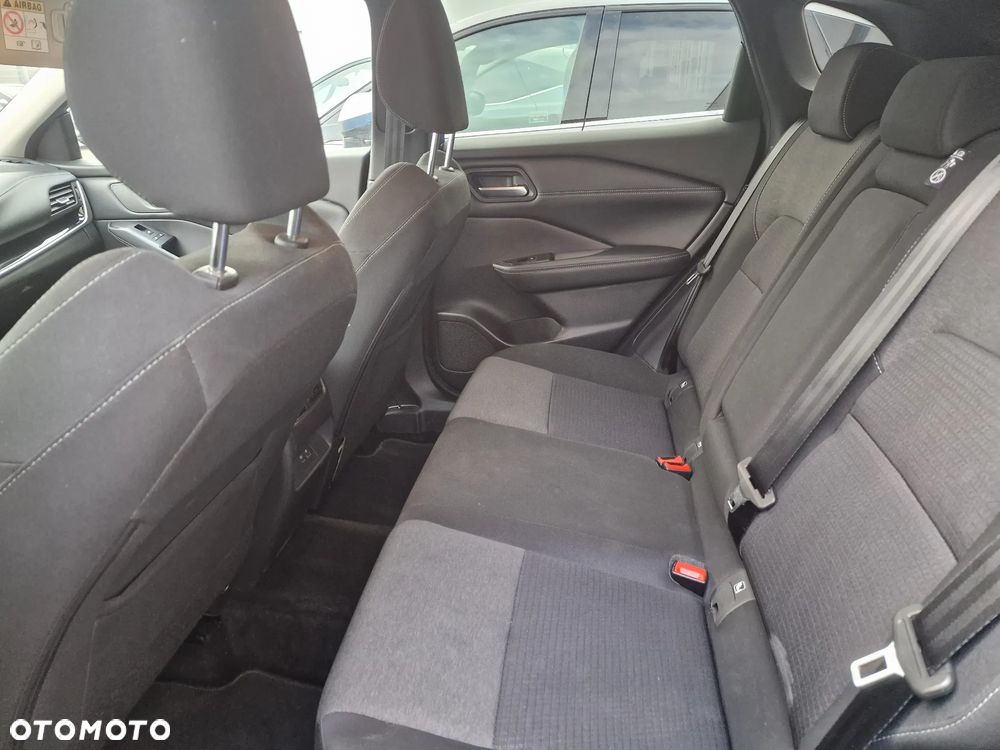 Nissan Qashqai 1.3 DIG-T MHEV N-Connecta Xtronic - 9