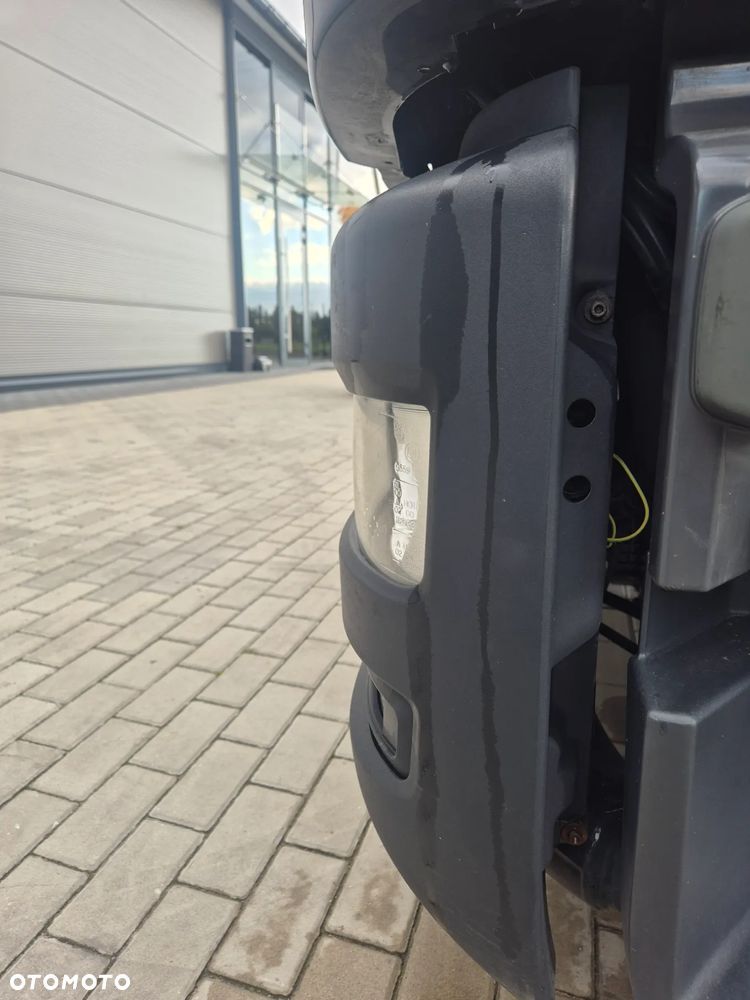 ZDERZAK OKULAR LAMPY REFLEKTORA LEWY MAN TGL TGM EURO 6 - 2