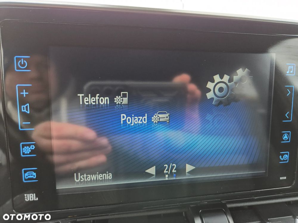 Toyota C-HR ver-1-8-hybrid-executive - 39