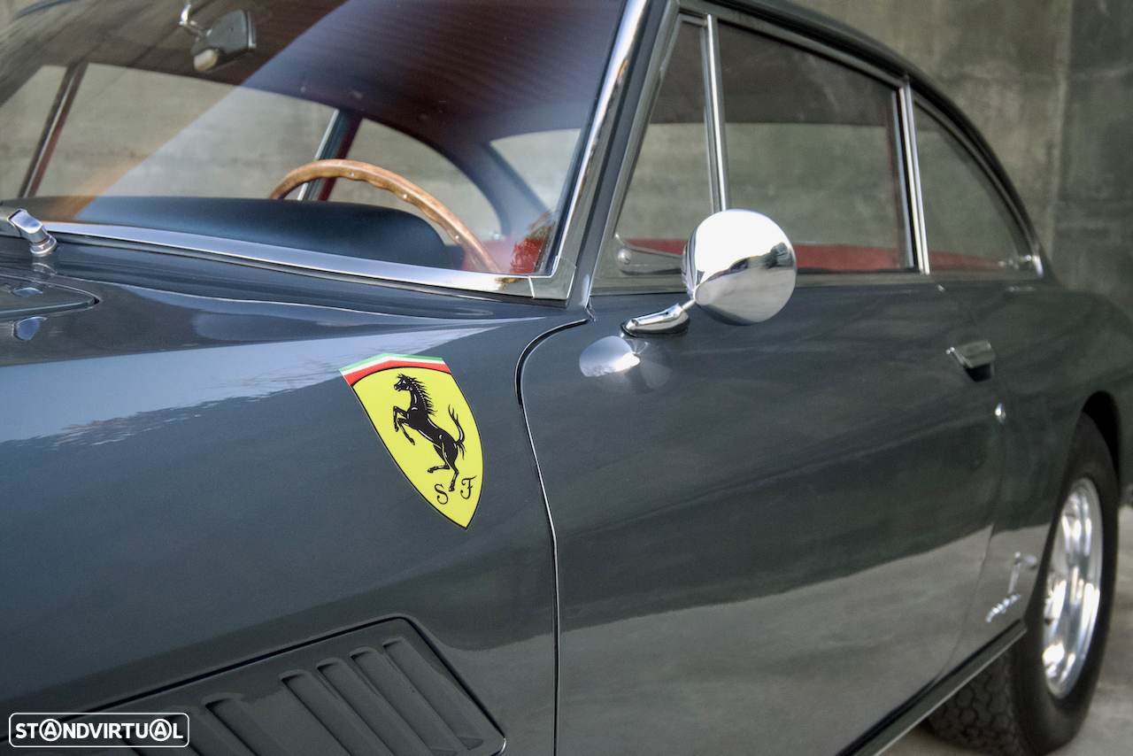 Ferrari 330 - 14