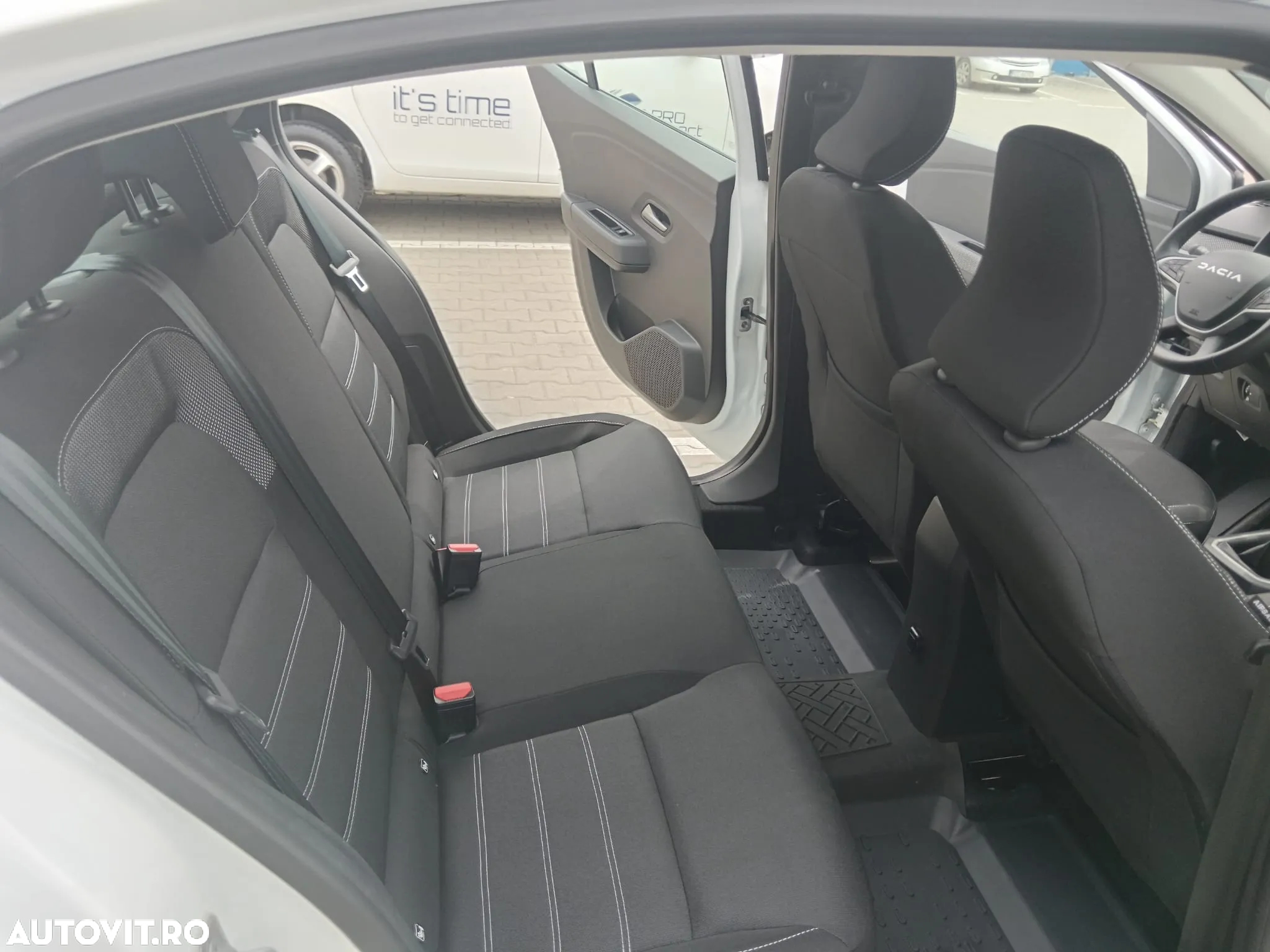 Dacia Logan TCe 90 MT5 Essential - 5