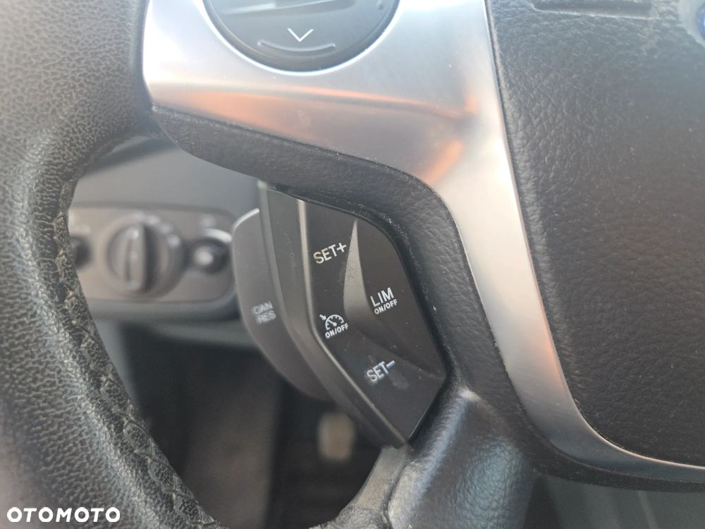 Ford C-MAX 1.6 Ti-VCT Champions Edition - 25