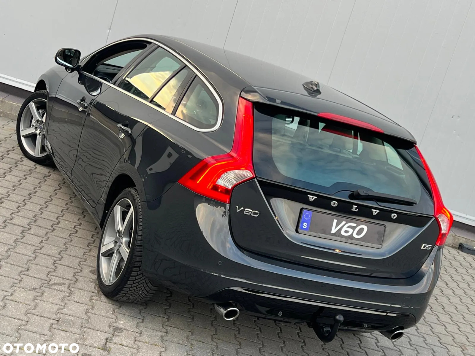 Volvo V60 D5 Summum - 13