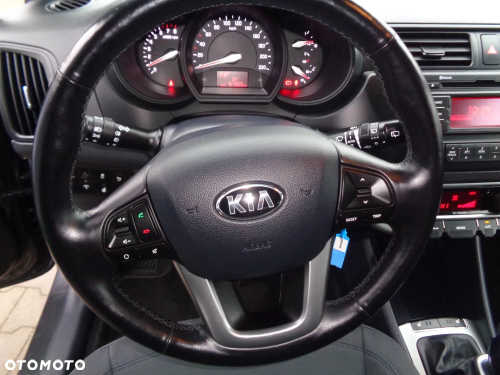 Kia Rio 1.4 Comfort - 12