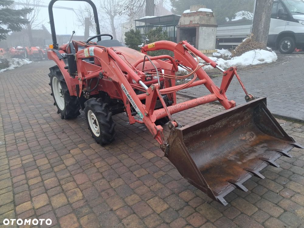 Mitsubishi Mt165 - 4