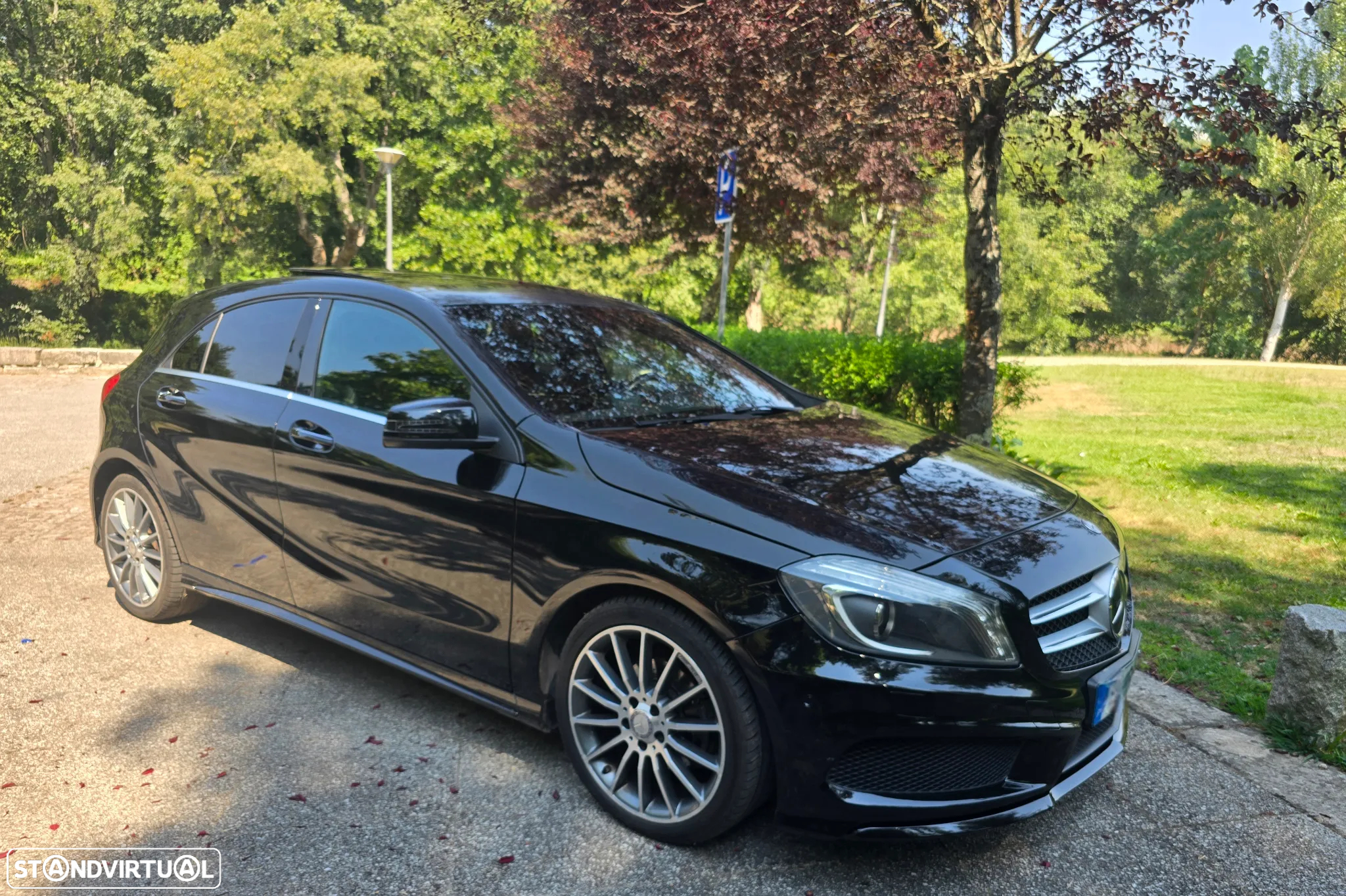 Mercedes-Benz A 180 d 7G-DCT AMG Line - 3