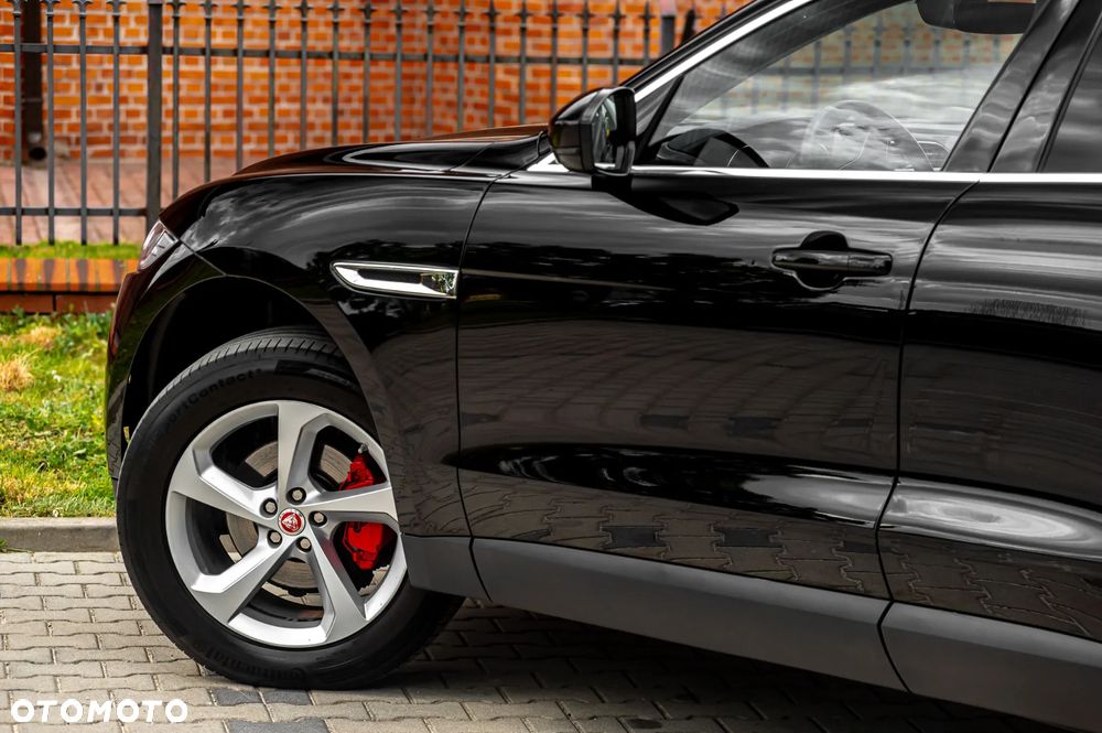Jaguar F-Pace D200 AWD R-Dynamic S - 39