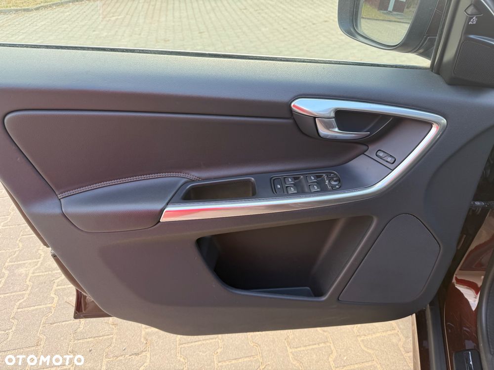Volvo XC 60 D4 Drive-E Summum - 32