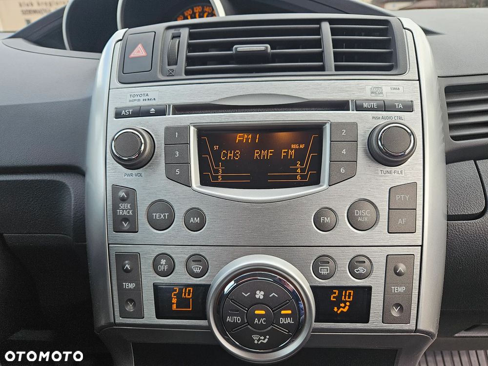 Toyota Verso 1.8 2010 7os - 20