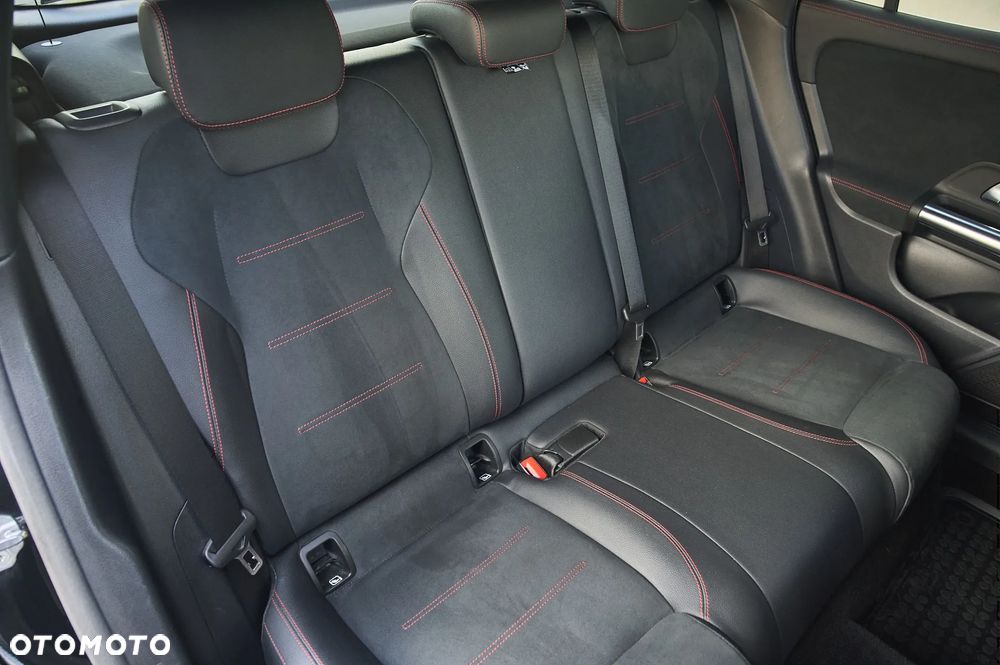 Mercedes-Benz GLA 200 d 8G-DCT AMG Line - 30