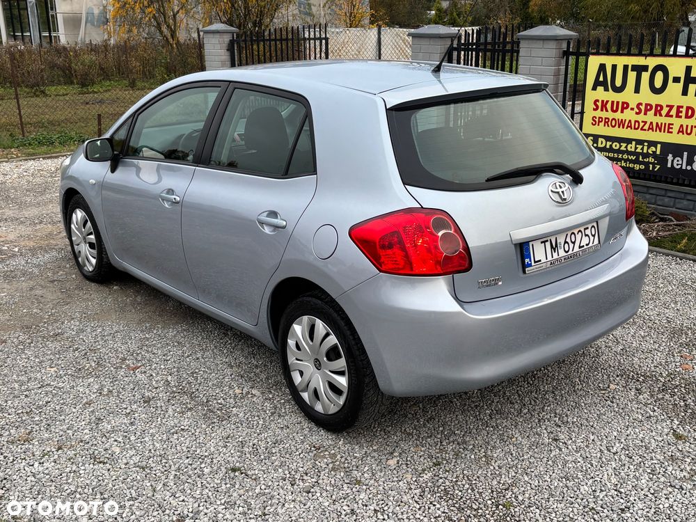 Toyota Auris - 17