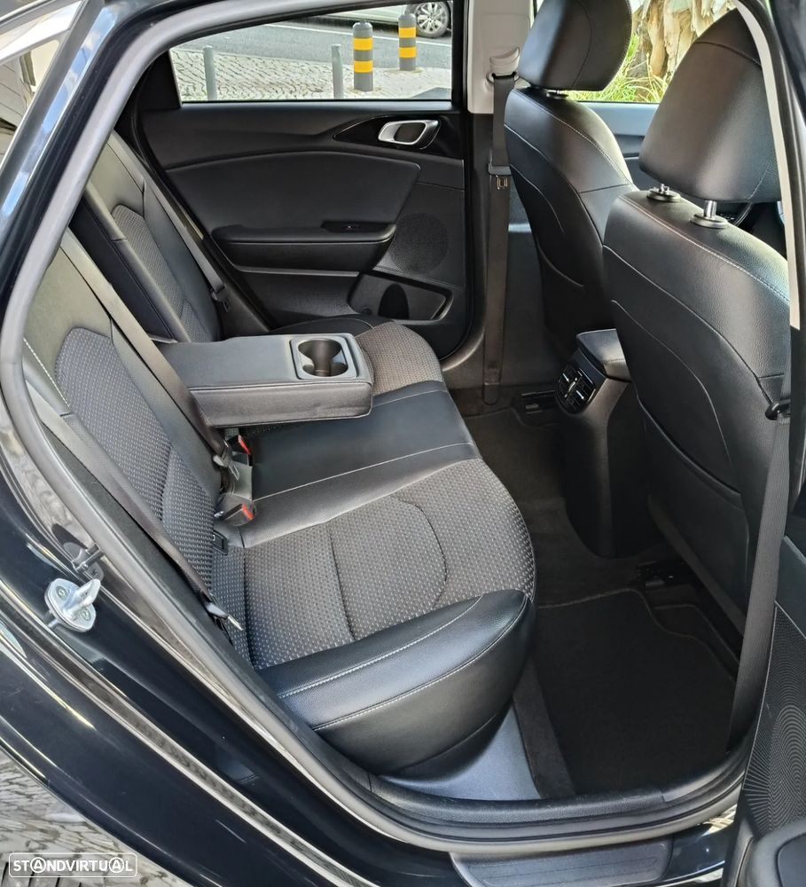 Kia Ceed 1.4 T-GDI TX+SRF 7DCT - 22