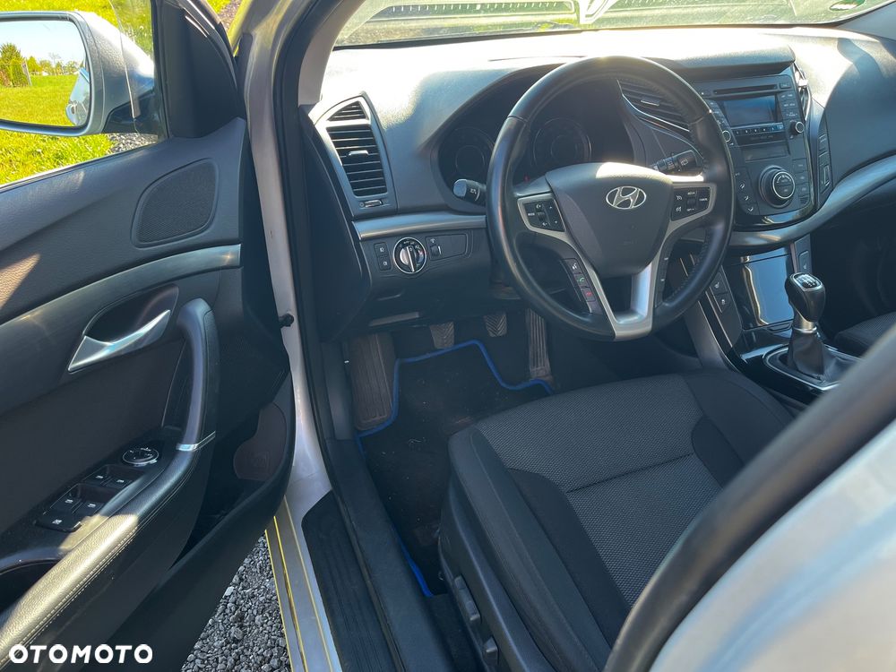 Hyundai i40 Kombi 1.6 Trend - 10