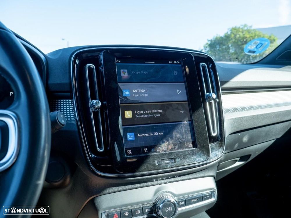 Volvo XC 40 Recharge 78 kWh Twin Motor Core — fotografia 32