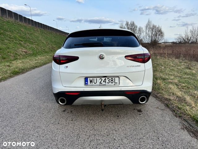 Alfa Romeo Stelvio 2.0 Turbo Executive Q4 - 3